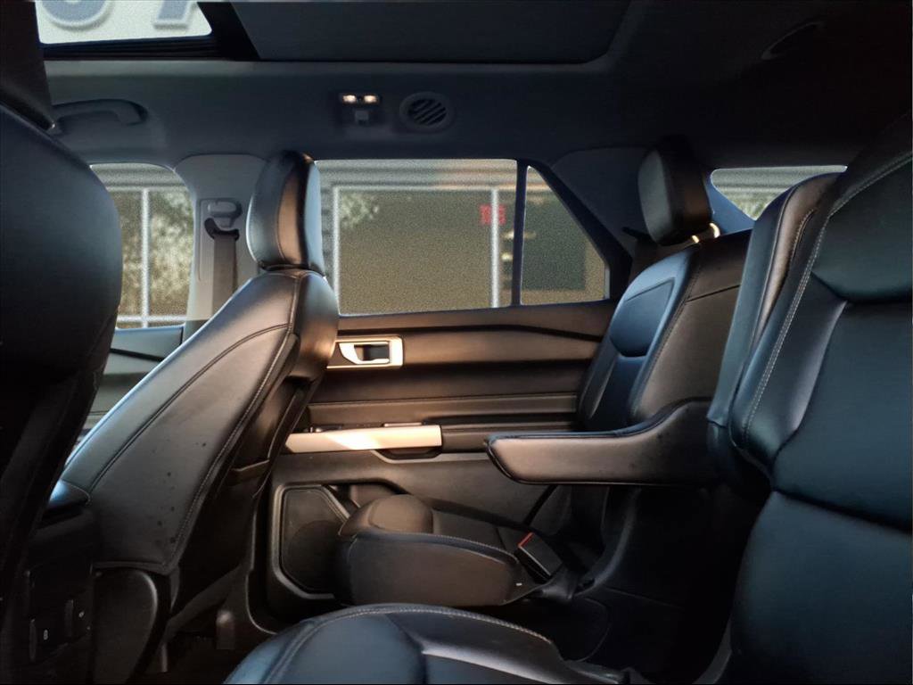 Used 2023 Ford Explorer XLT w/ Equipment Group 202A image 11