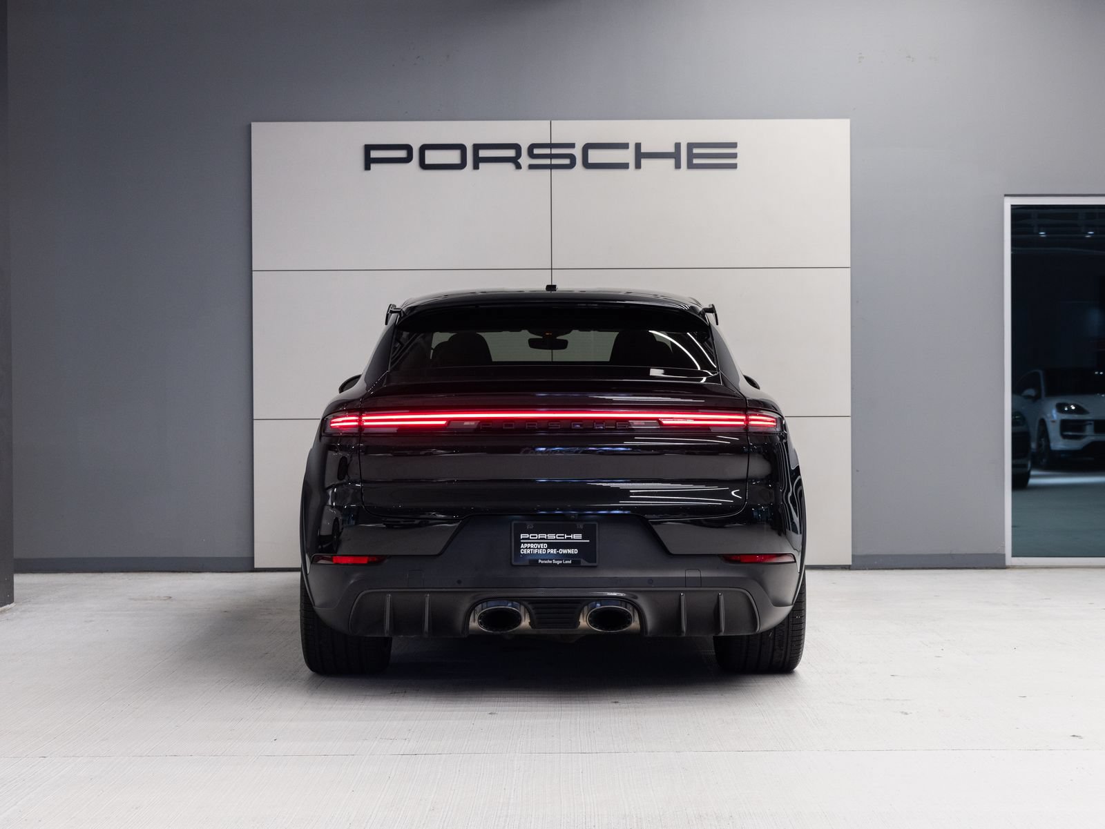 Certified 2025 Porsche Cayenne Turbo GT AWD/4WD image 6