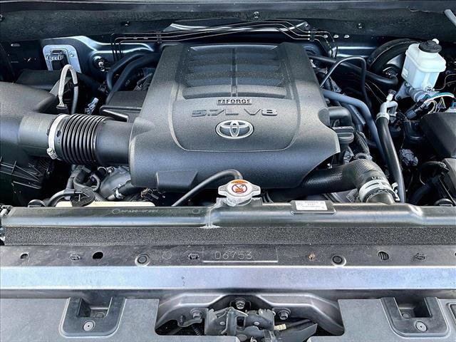 Used 2018 Toyota Tundra SR5 w/ SR5 Upgrade Package AWD/4WD image 11