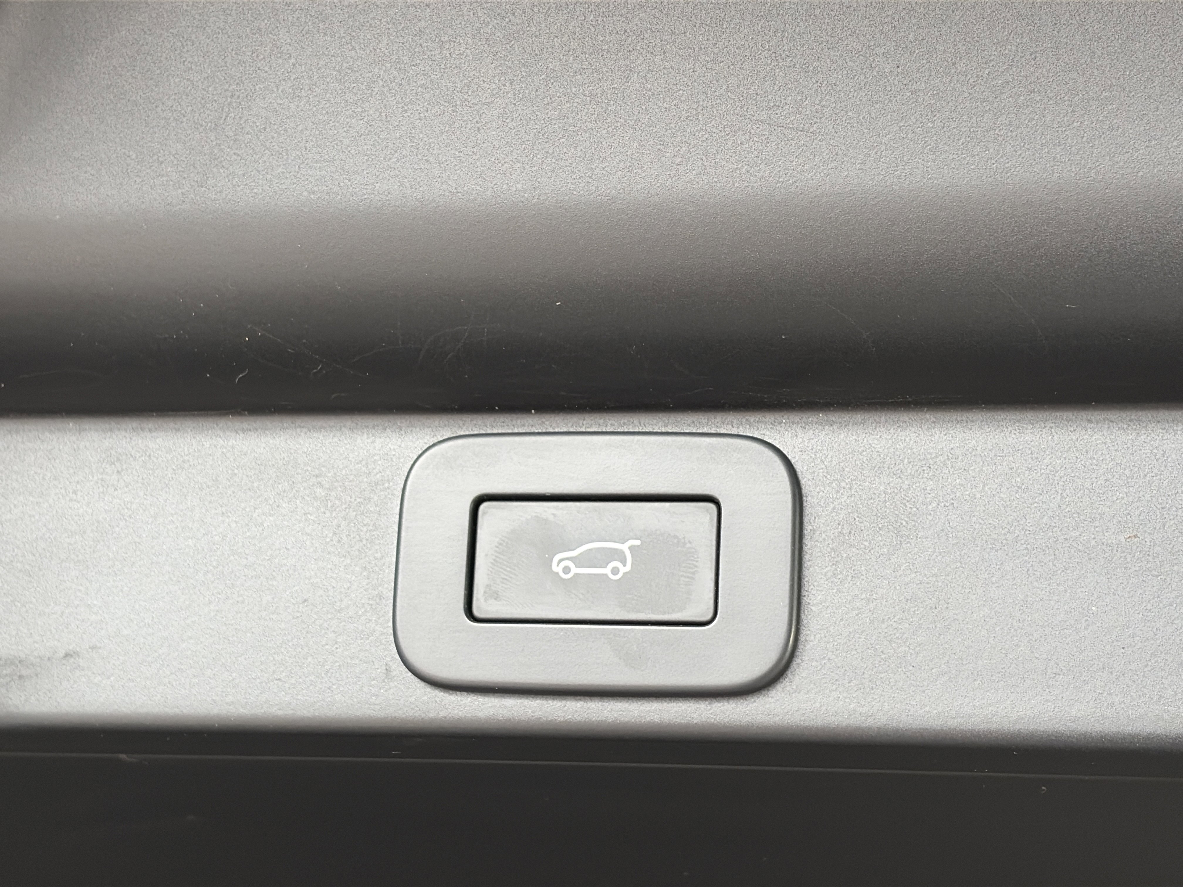 Used 2024 Land Rover Range Rover Long Wheelbase Autobiography image 17