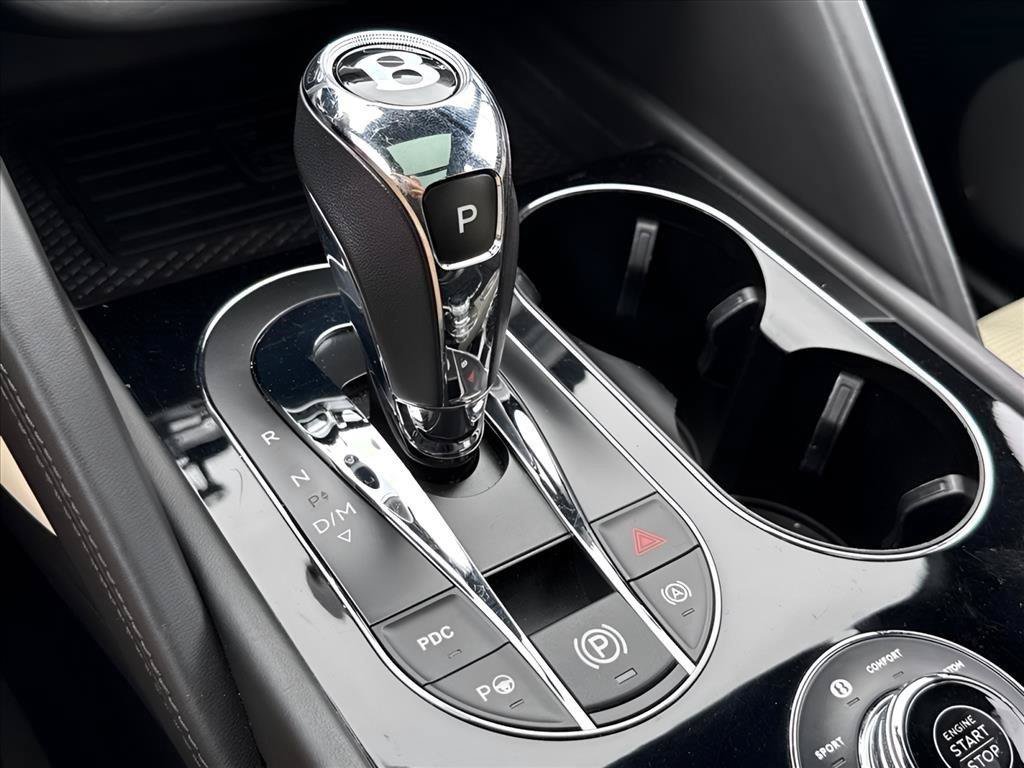 Used 2023 Bentley Bentayga AWD/4WD image 25