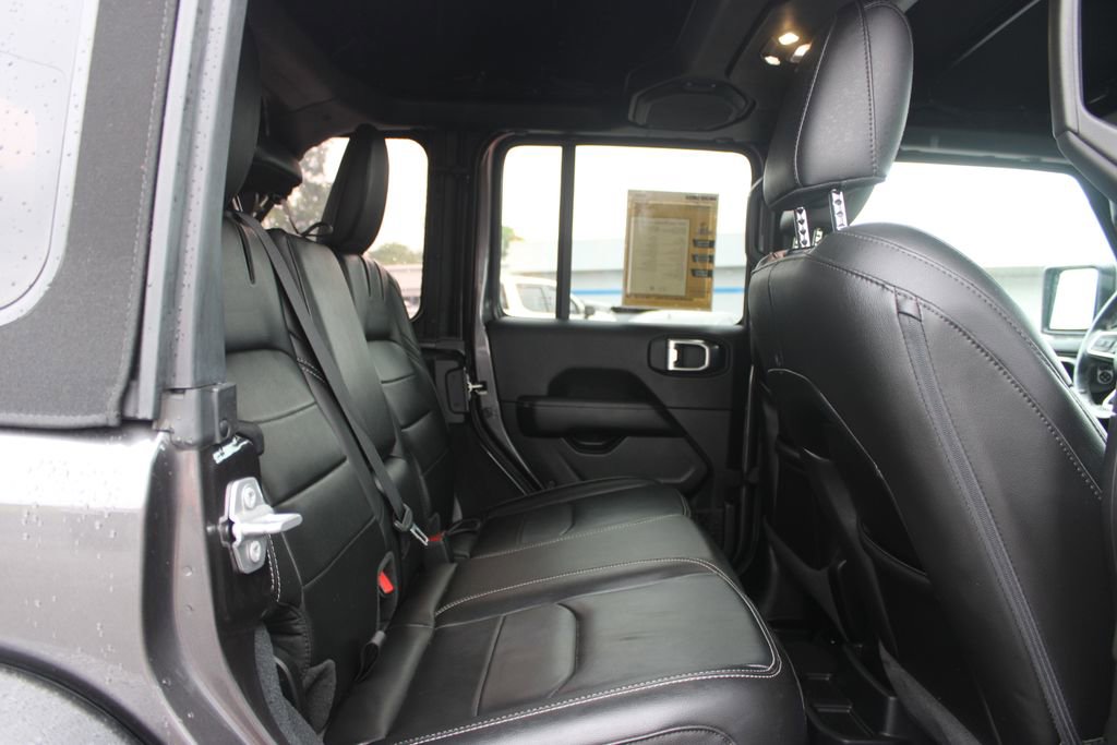 Used 2023 Jeep Wrangler Unlimited Sahara w/ Cold Weather Group AWD/4WD image 31