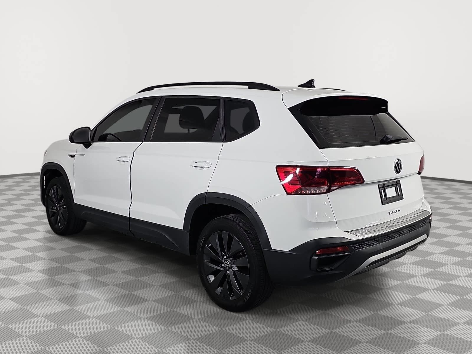 Used 2023 Volkswagen Taos S FWD image 6