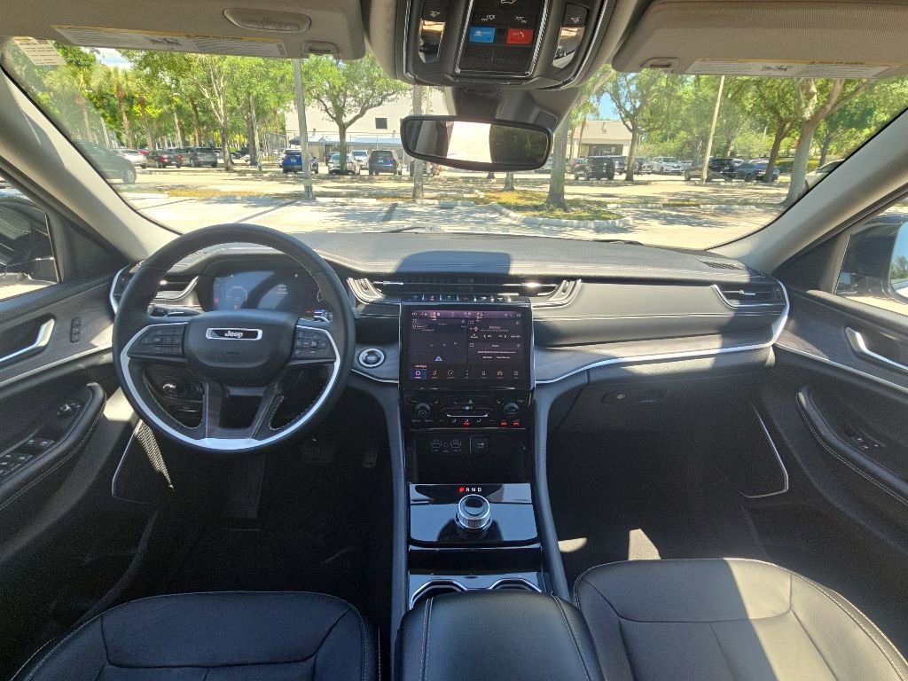 Used 2021 Jeep Grand Cherokee L Limited RWD image 31