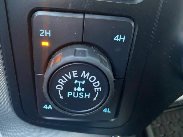 Used 2023 Ford F150 Limited image 12