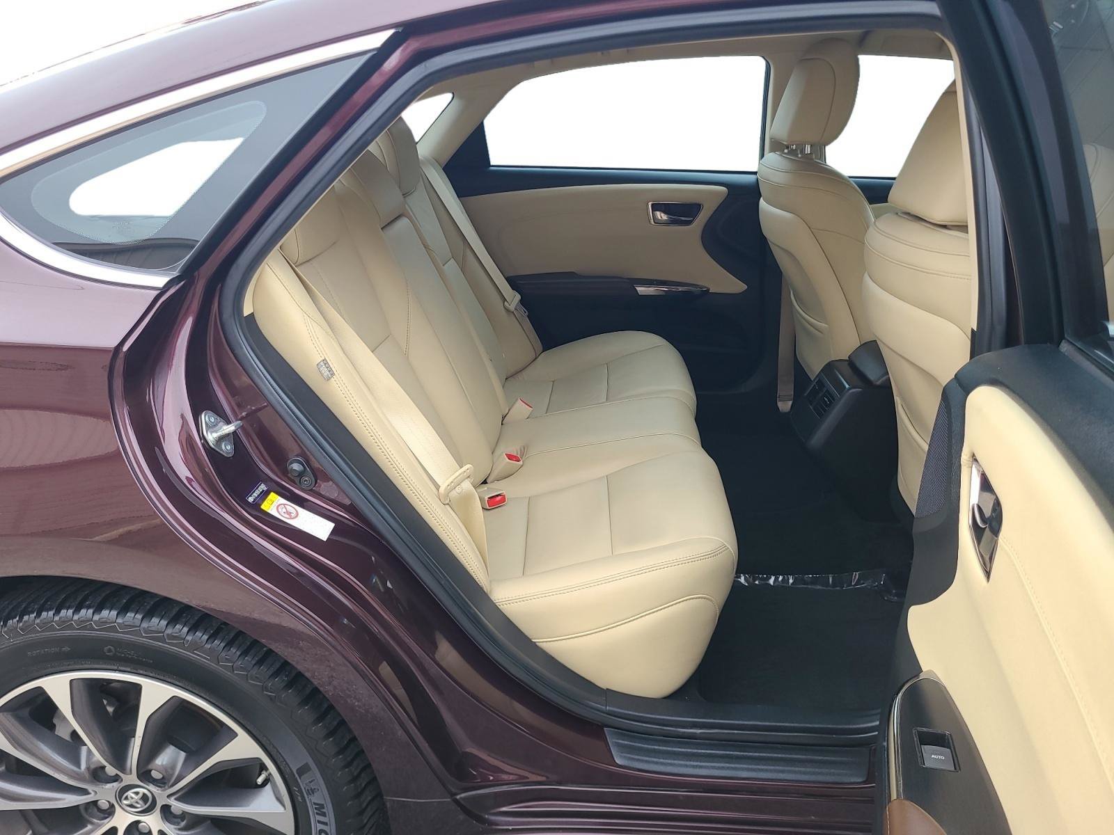 Used 2018 Toyota Avalon XLE Premium FWD image 22