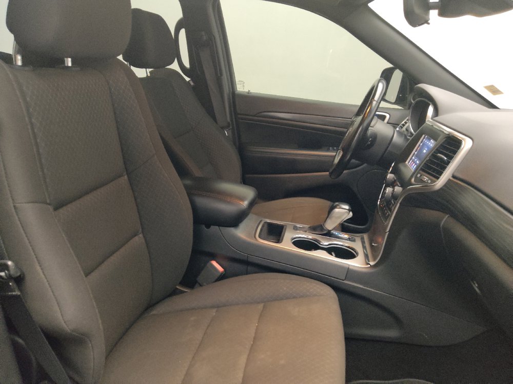 Used 2021 Jeep Grand Cherokee Laredo RWD image 21