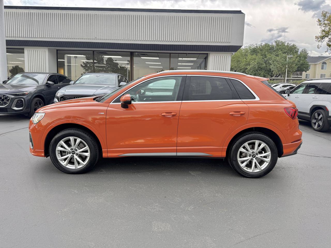 Used 2023 Audi Q3 2.0T Premium Plus w/ Premium Plus Package AWD/4WD image 13