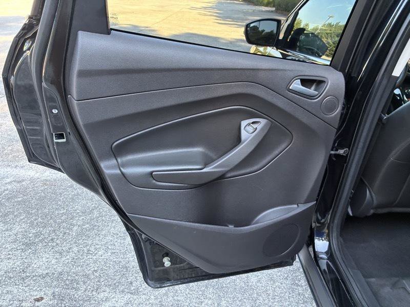 Used 2015 Ford Escape Titanium AWD/4WD image 27