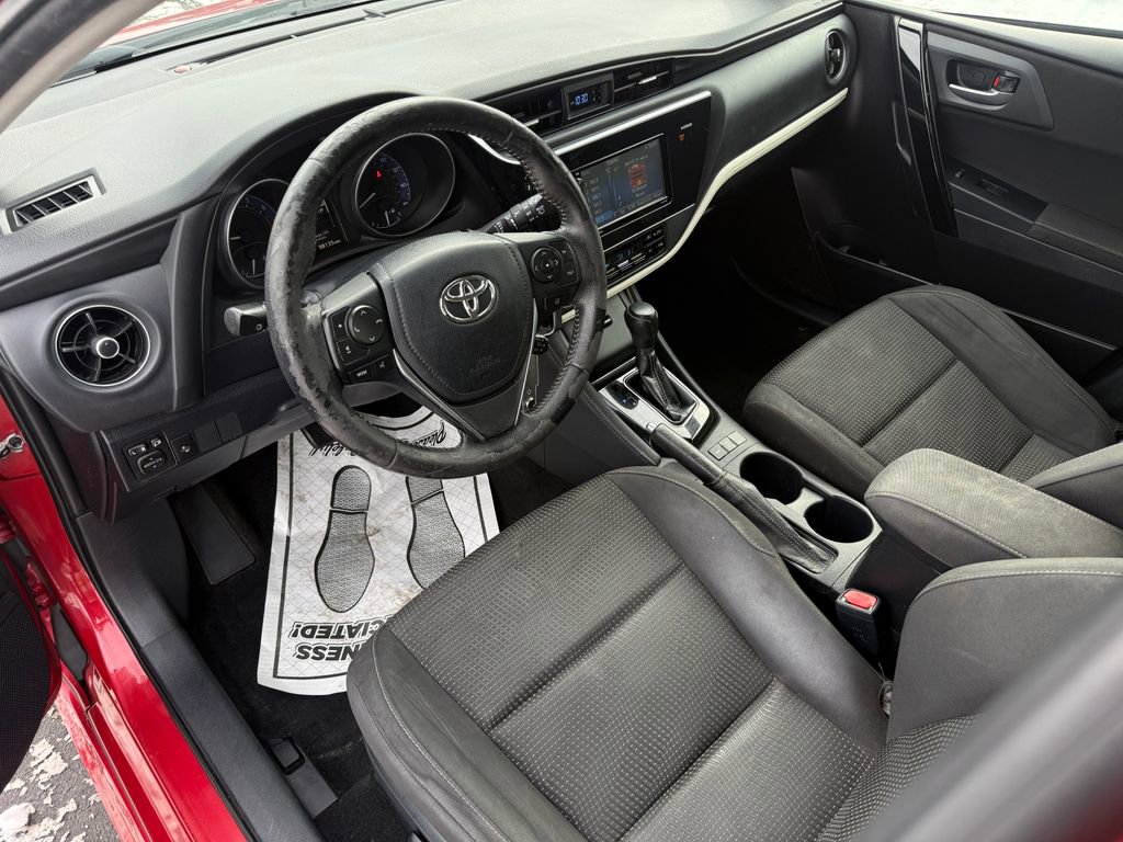 Used 2017 Toyota Corolla iM image 11