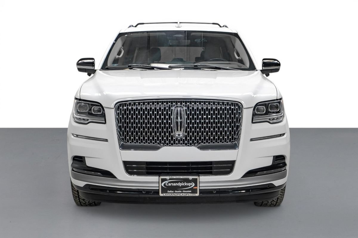 Used 2022 Lincoln Navigator L Reserve AWD/4WD image 3