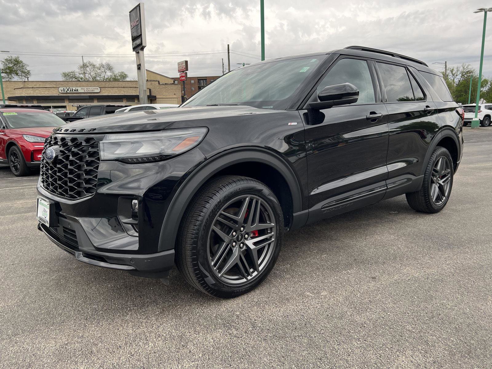 Used 2025 Ford Explorer ST-Line w/ ST-Line Street Pack AWD/4WD image 12