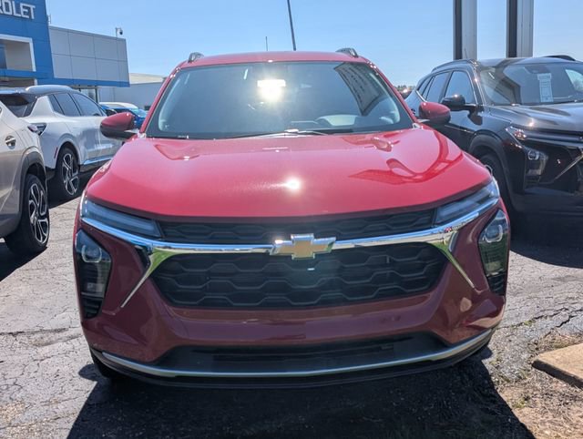 New 2026 Chevrolet Trax LT w/ Driver Confidence Package image 2
