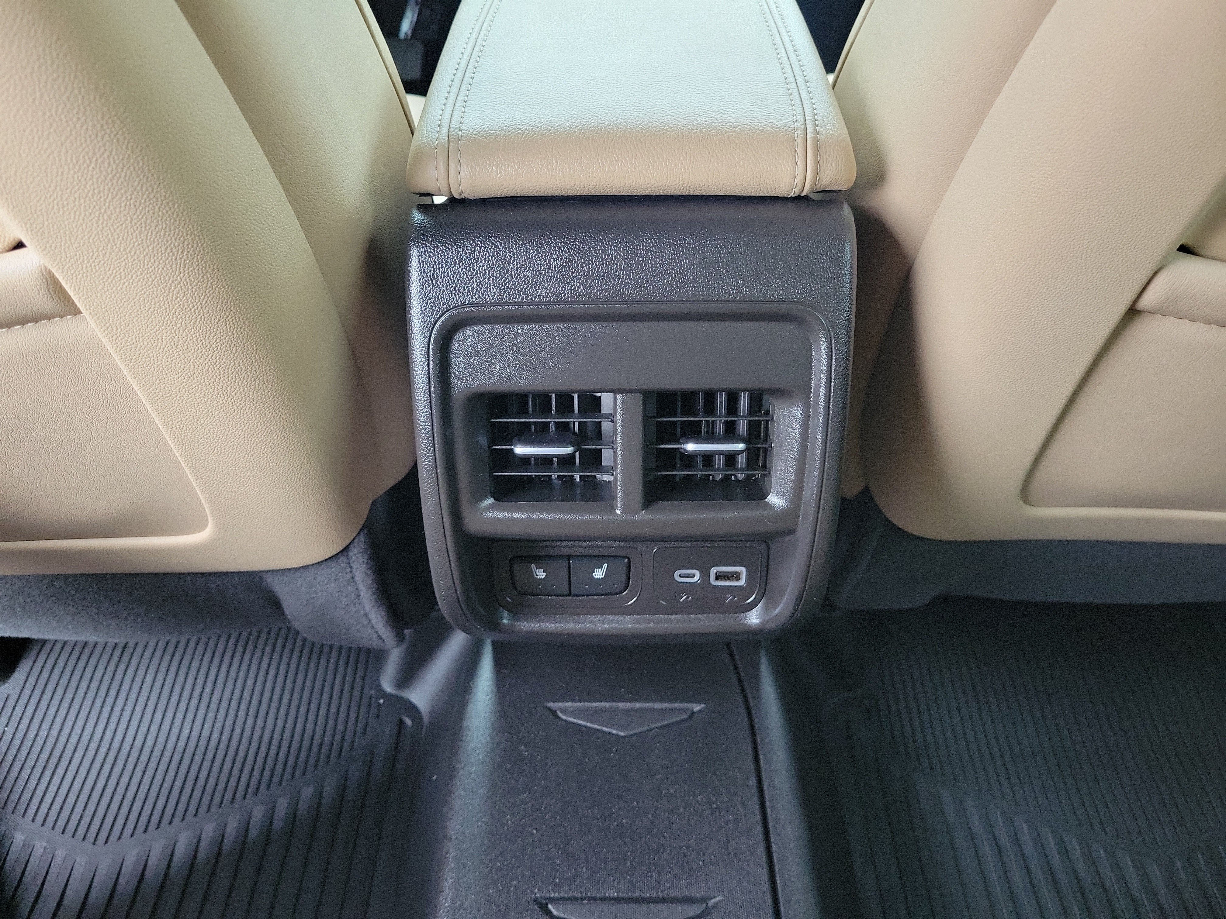 Used 2025 Cadillac XT4 Premium Luxury w/ Cold Weather Package AWD/4WD image 14