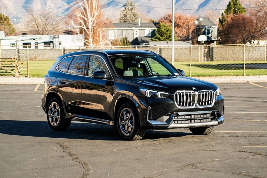 Used 2025 BMW X1 xDrive28i w/ Technology Package image 3