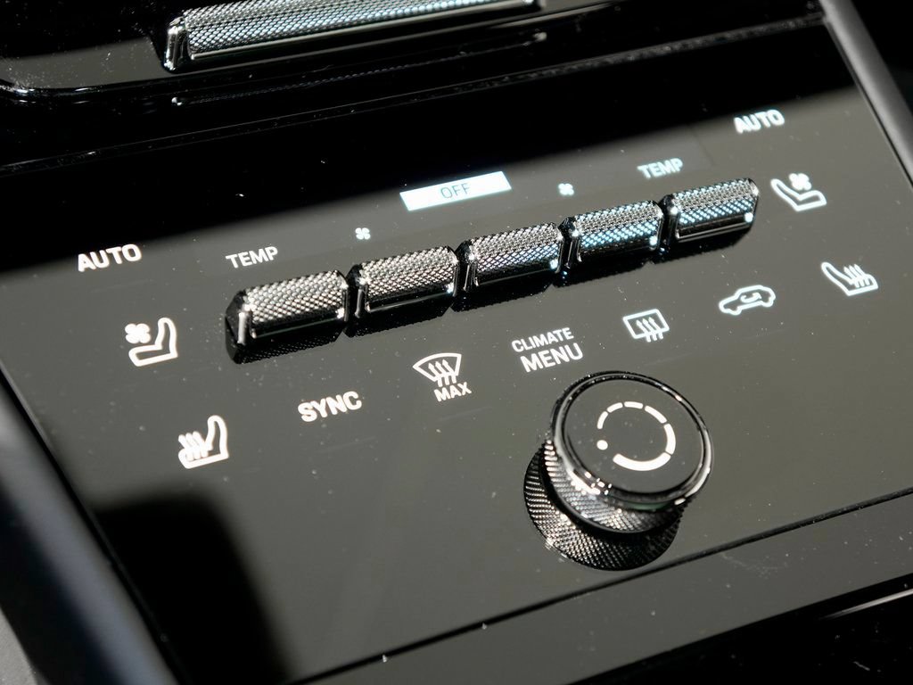 Certified 2026 Porsche Cayenne Coupe AWD/4WD image 32