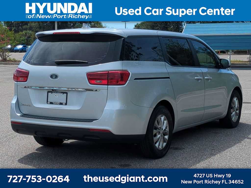 Used 2020 Kia Sedona L FWD image 5