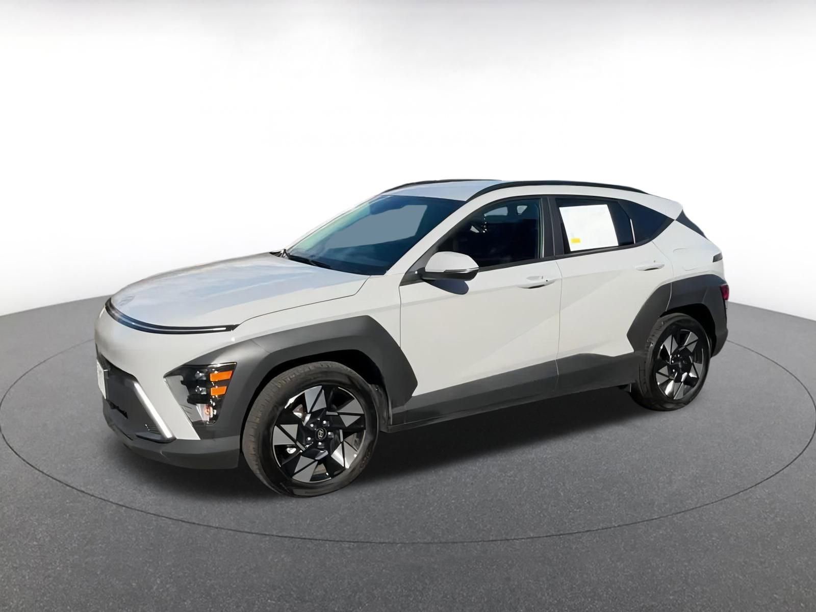 Used 2025 Hyundai Kona SEL image 8