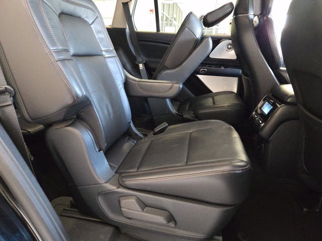 Used 2020 Lincoln Aviator Reserve w/ Equipment Group 202A AWD/4WD image 8