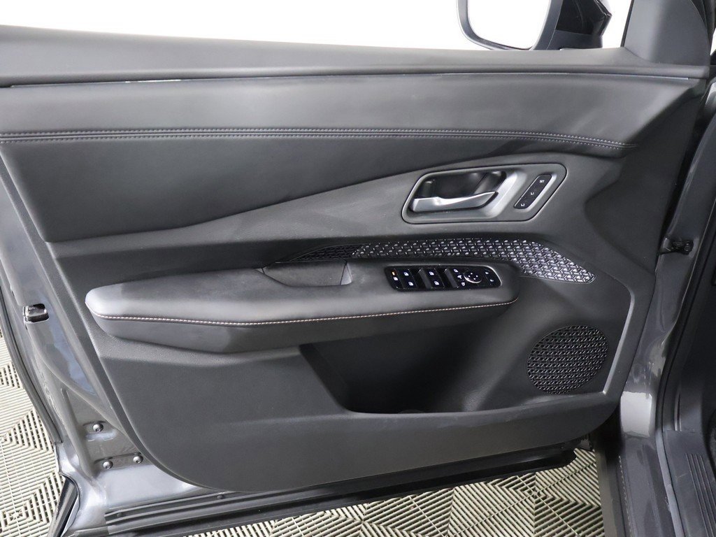 Used 2023 Nissan Ariya ENGAGE image 22