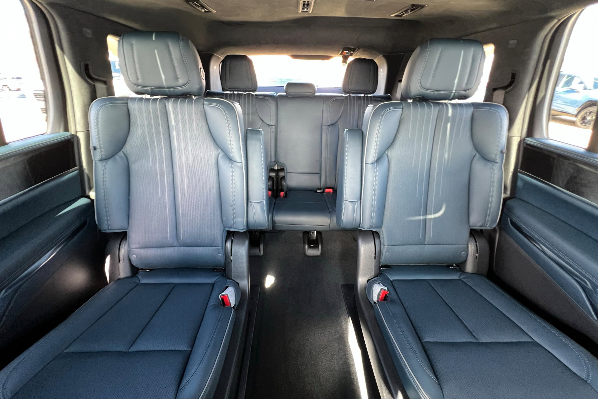 New 2025 Cadillac Escalade IQ Sport 2 w/ LPO, ONYX Package image 27