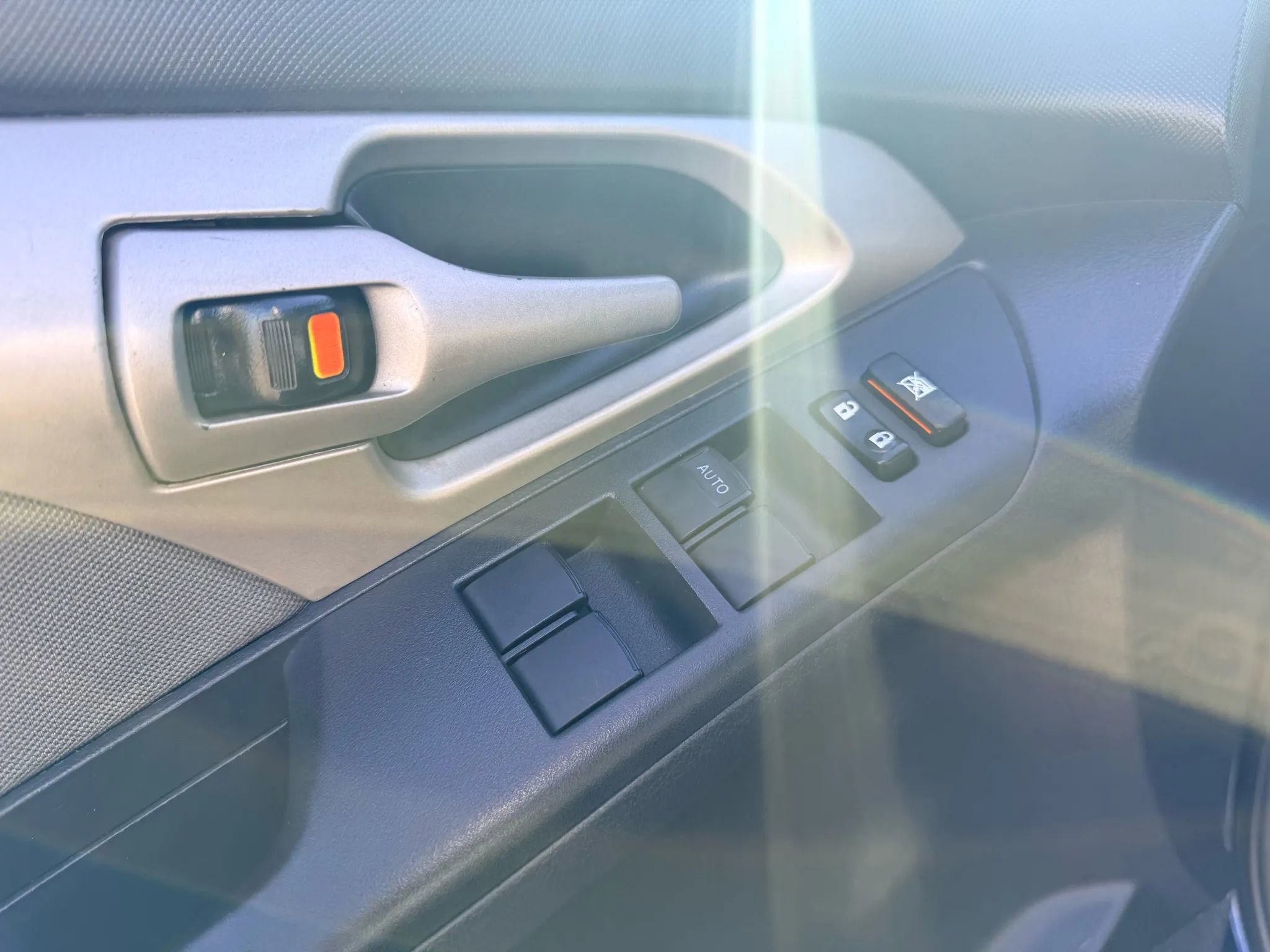 Used 2009 Toyota Matrix S image 17