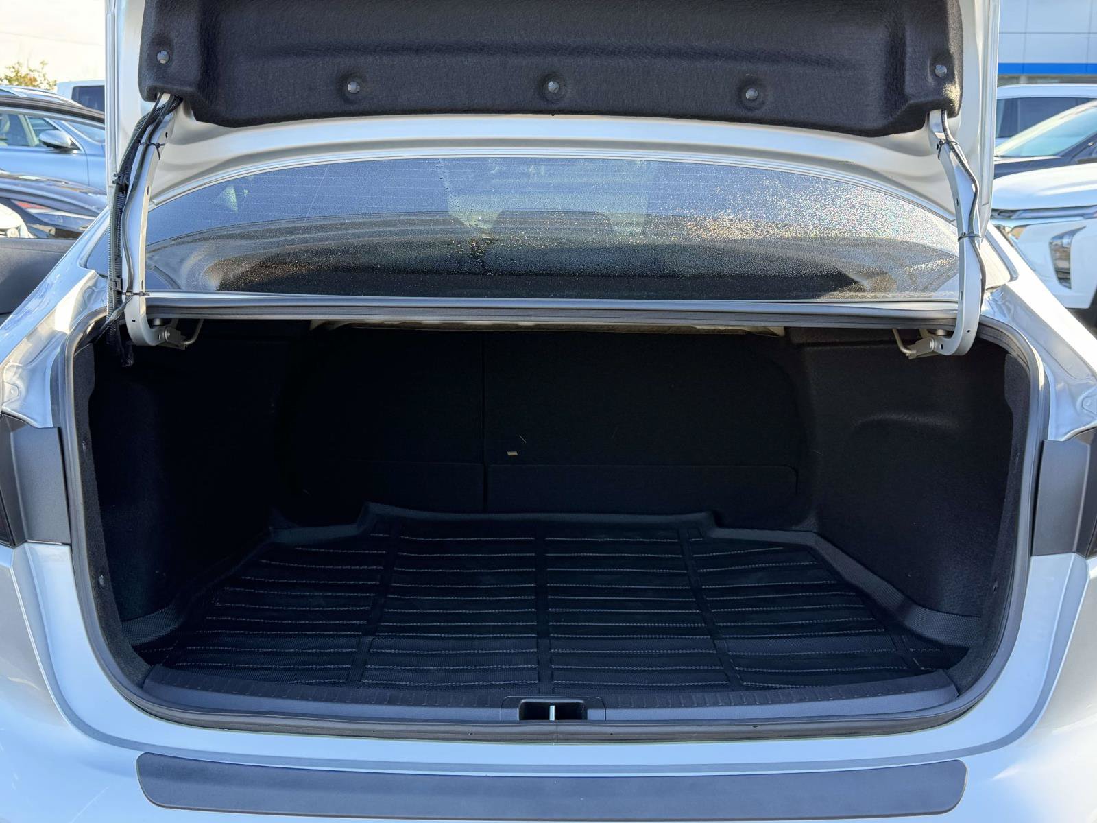 Used 2023 Toyota Corolla LE w/ Carpet Mat Package (TMS) FWD image 9