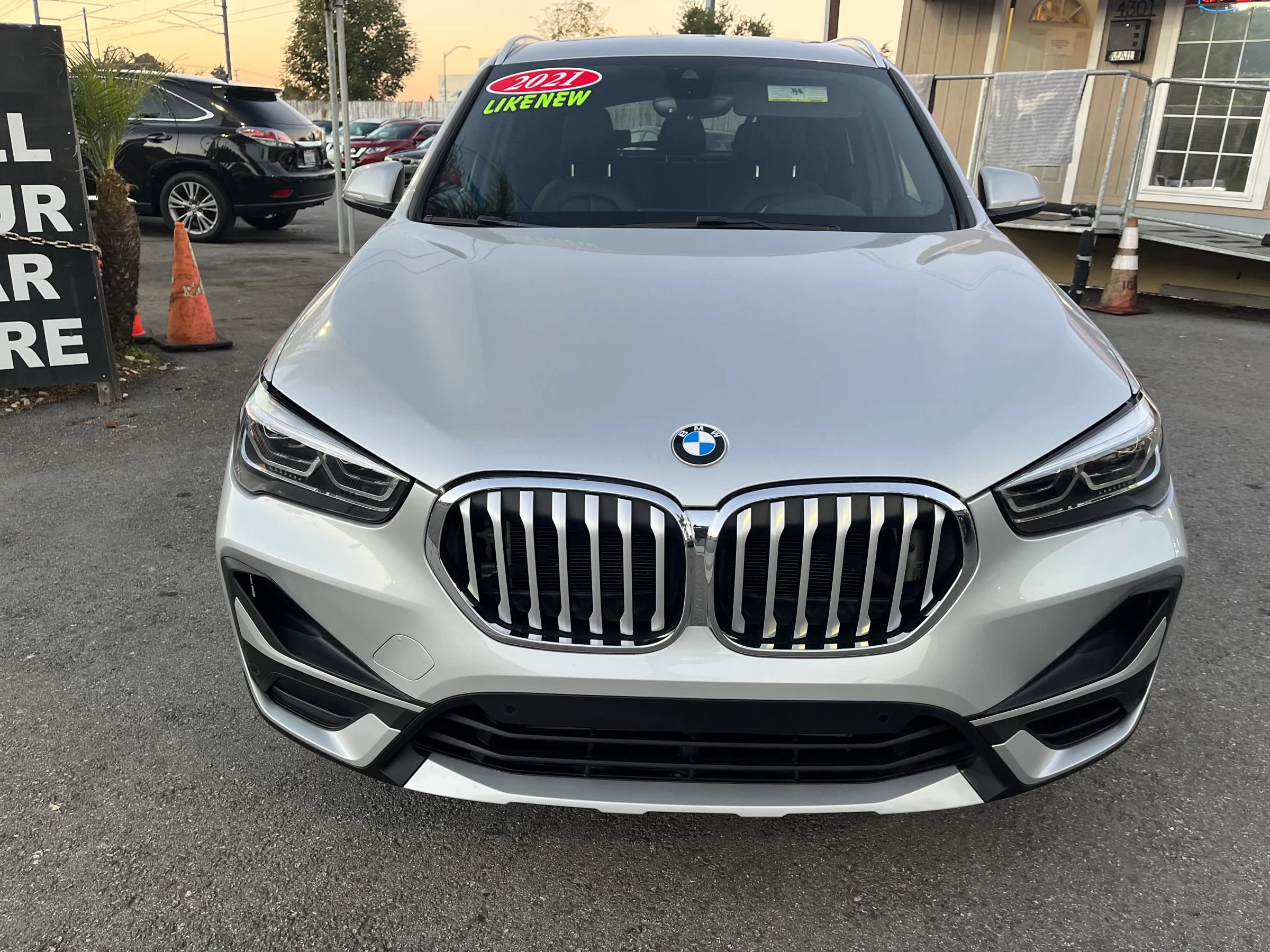 Used 2021 BMW X1 xDrive28i w/ Premium Package AWD/4WD image 2