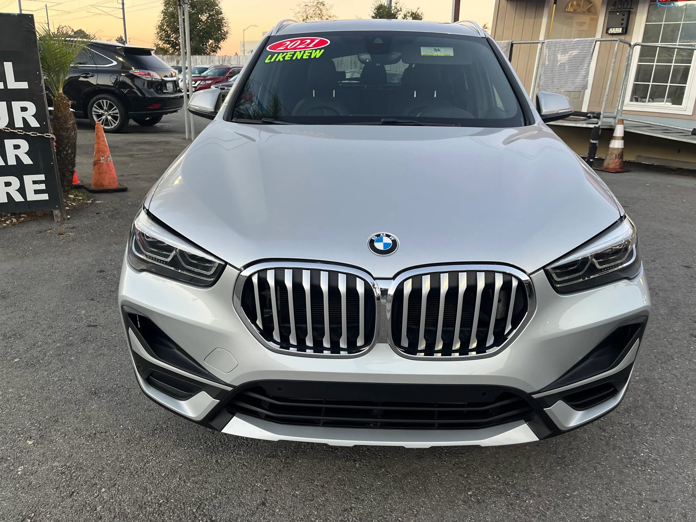 Used 2021 BMW X1 xDrive28i w/ Premium Package image 2