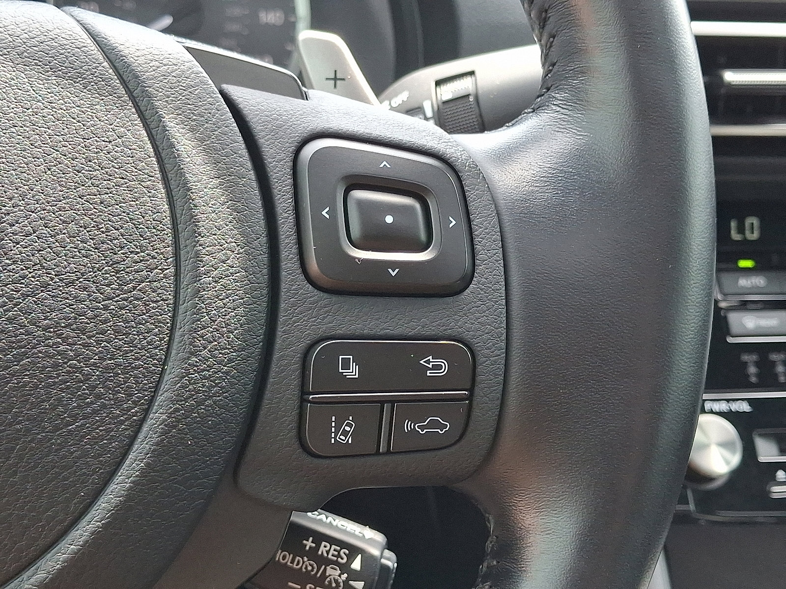 Used 2022 Lexus IS 300 AWD w/ Premium Package image 25