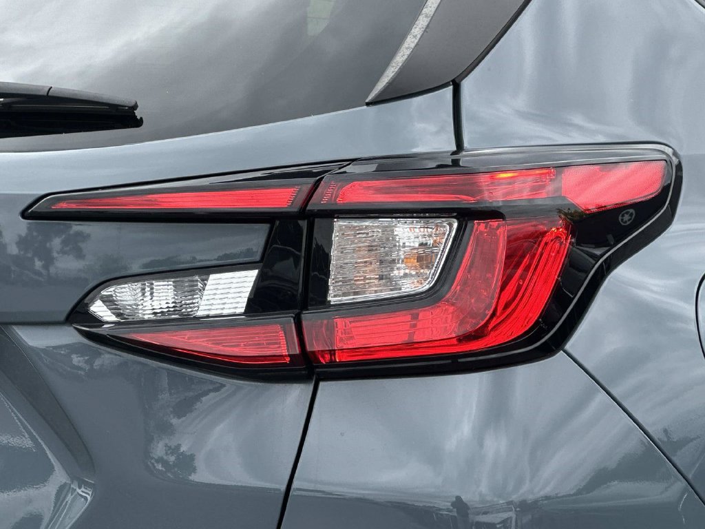 Used 2024 Subaru Crosstrek 2.0i Premium AWD/4WD image 9
