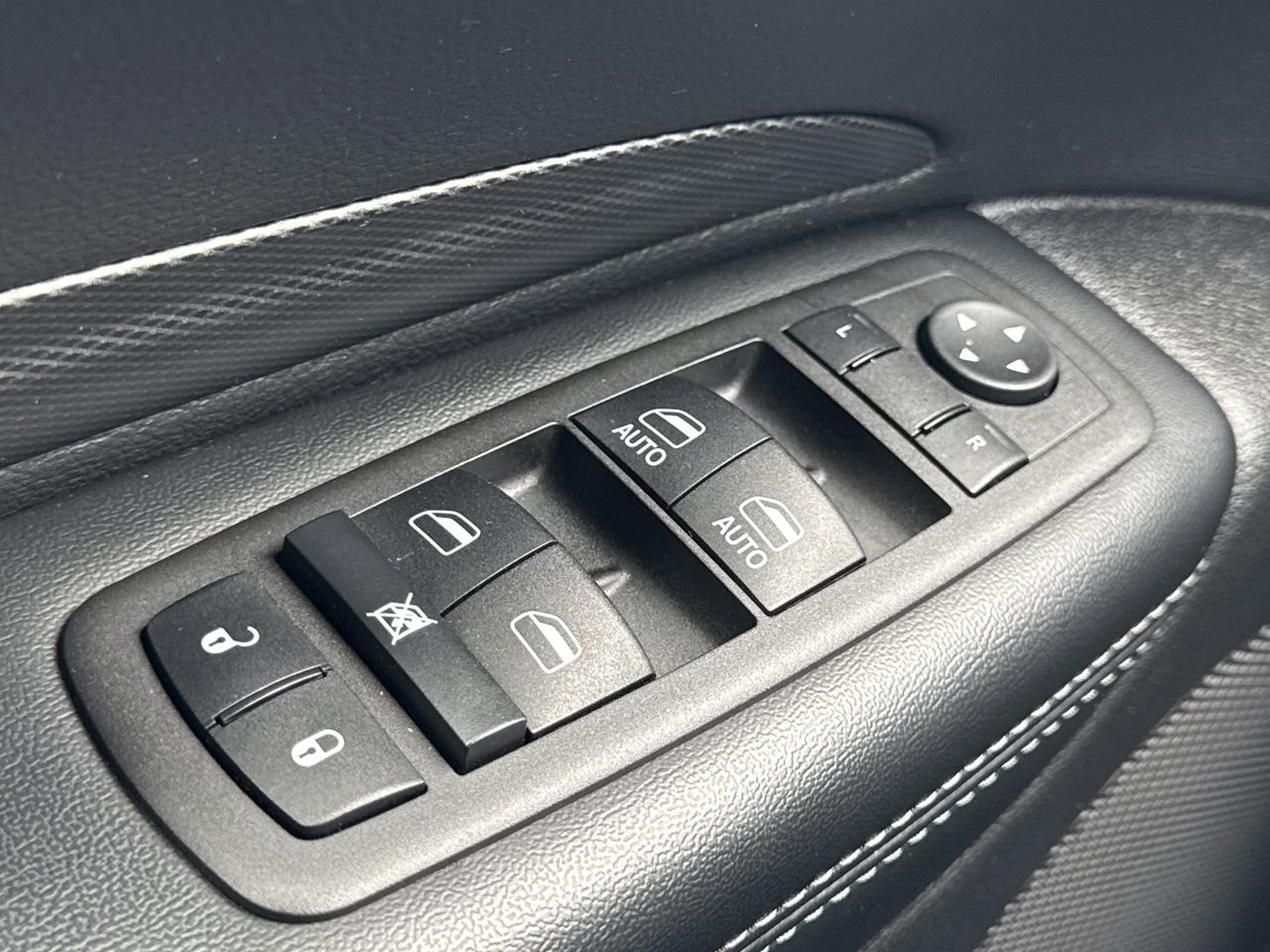 Used 2022 Dodge Durango GT image 30