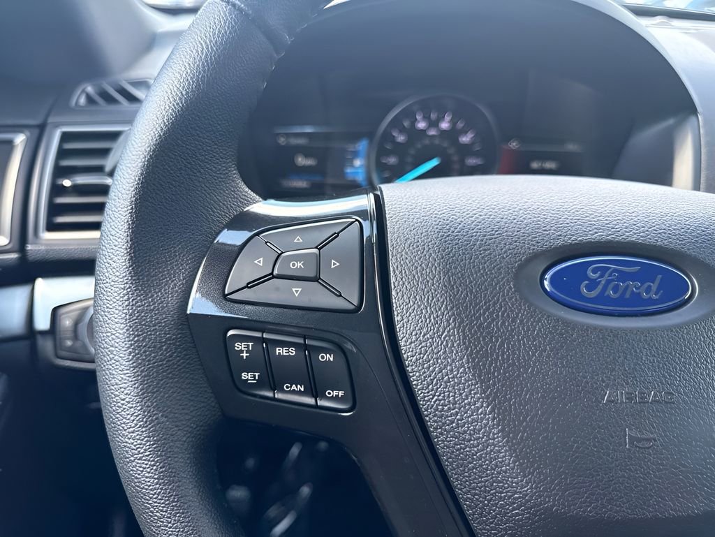 Used 2018 Ford Explorer XLT w/ Equipment Group 202A AWD/4WD image 15