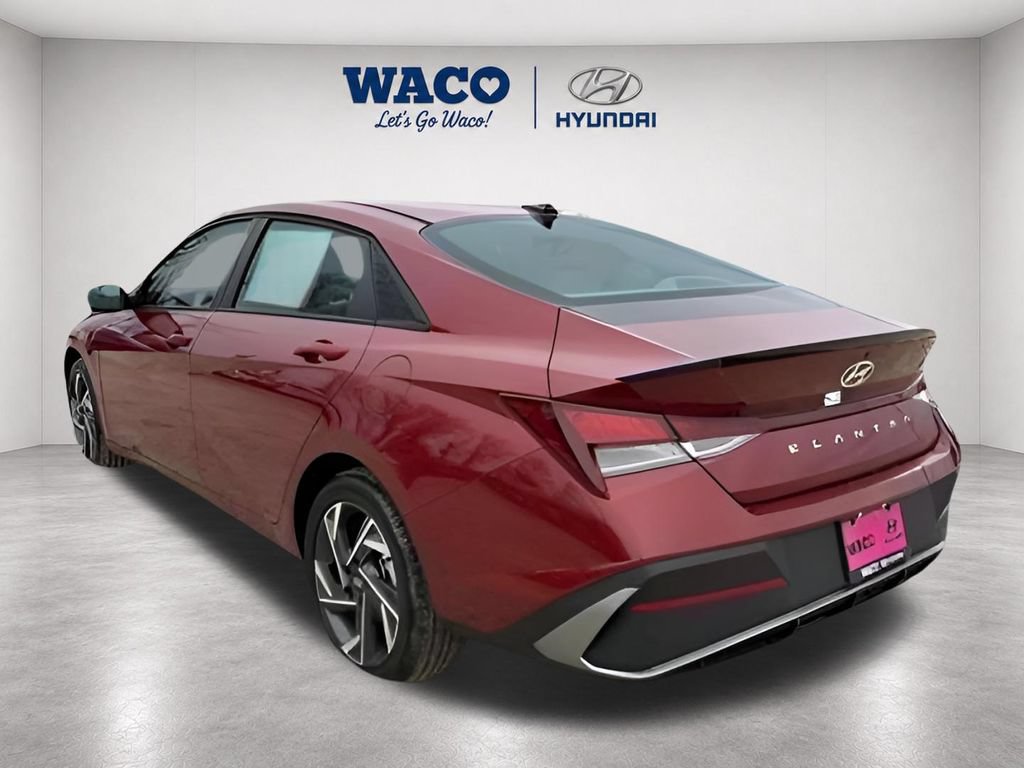 Used 2025 Hyundai Elantra Sport FWD image 7