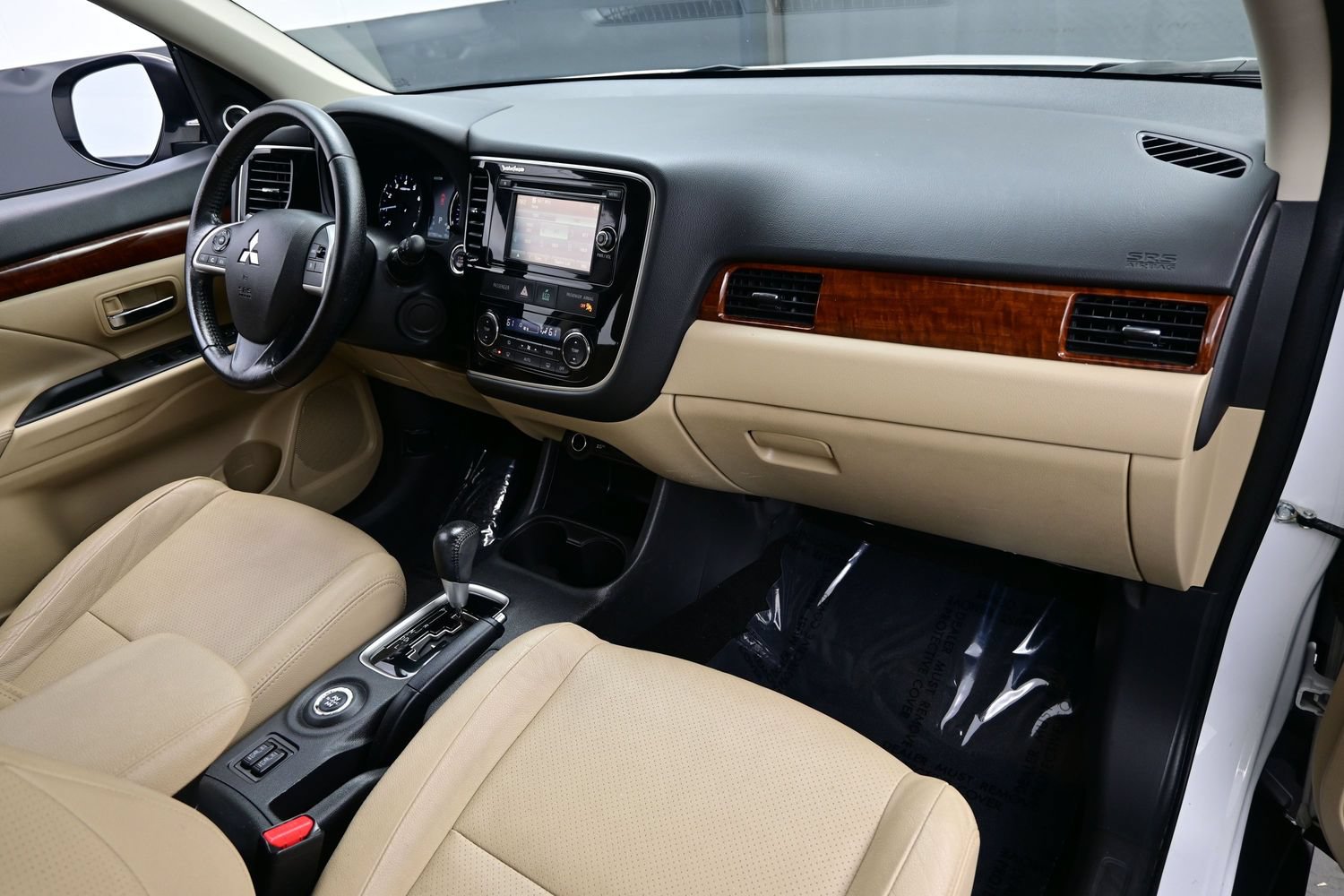Used 2015 Mitsubishi Outlander SE AWD/4WD image 15