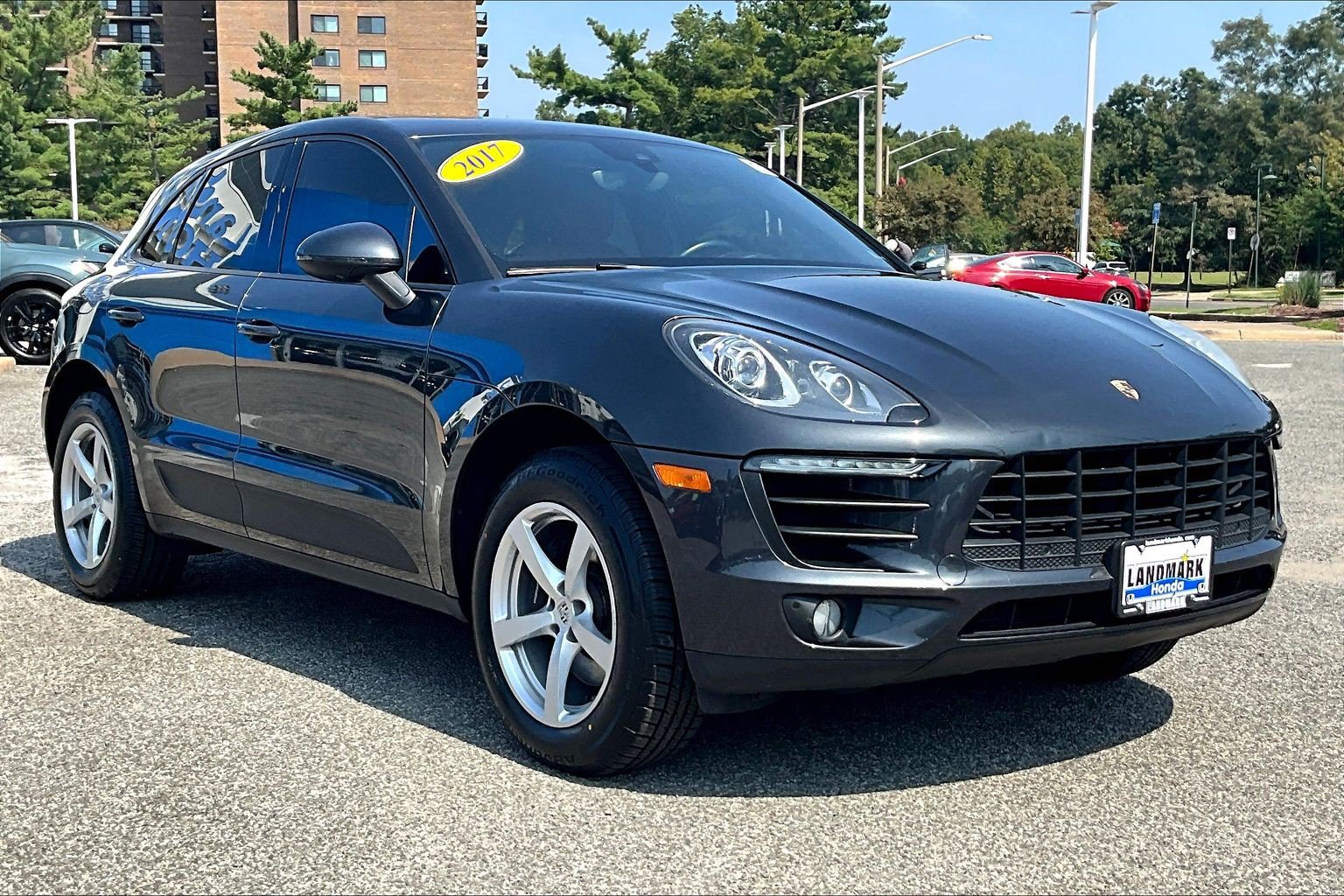 Used 2017 Porsche Macan w/ Premium Package Plus AWD/4WD image 11