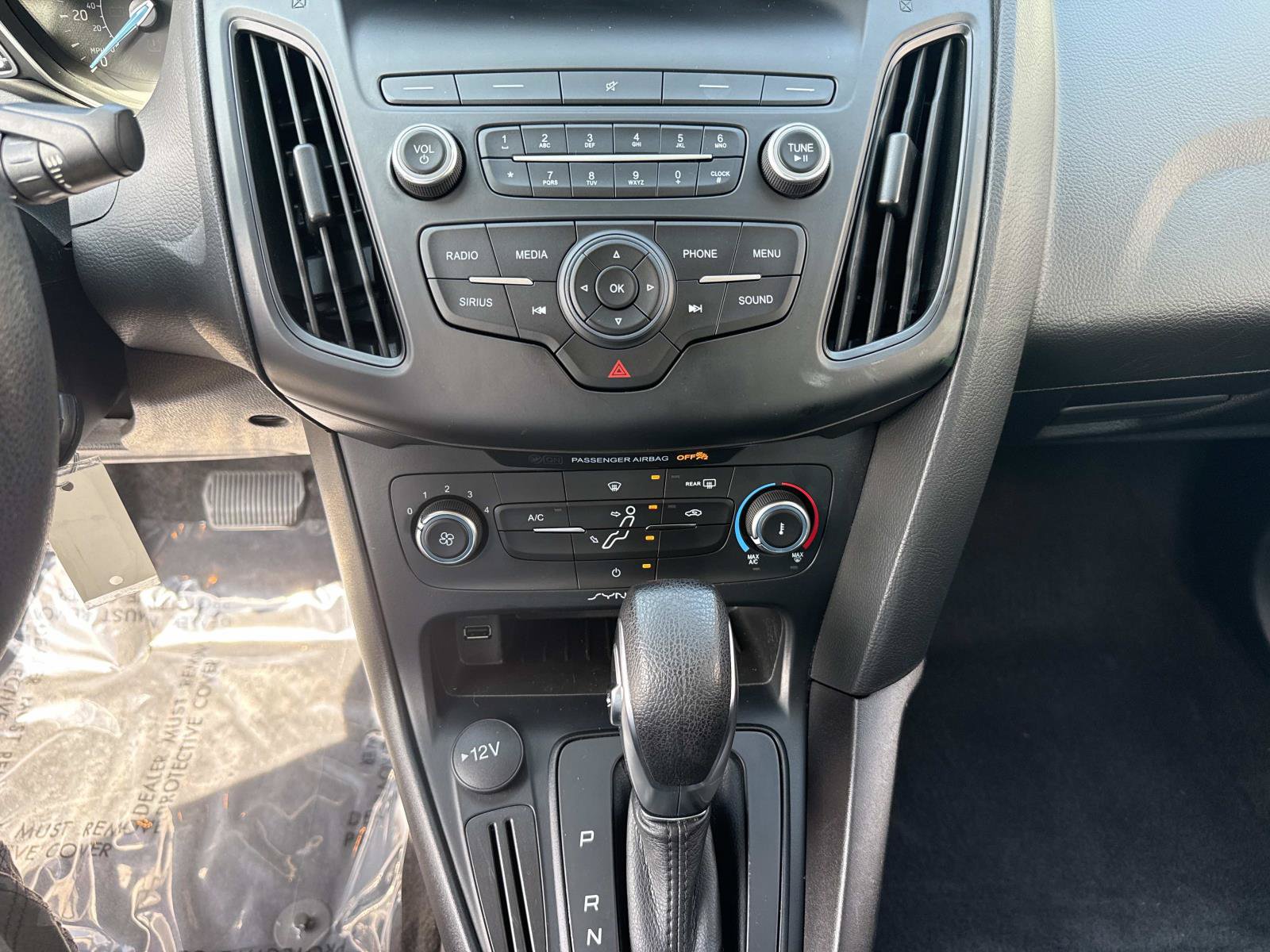 Used 2018 Ford Focus SE FWD image 26