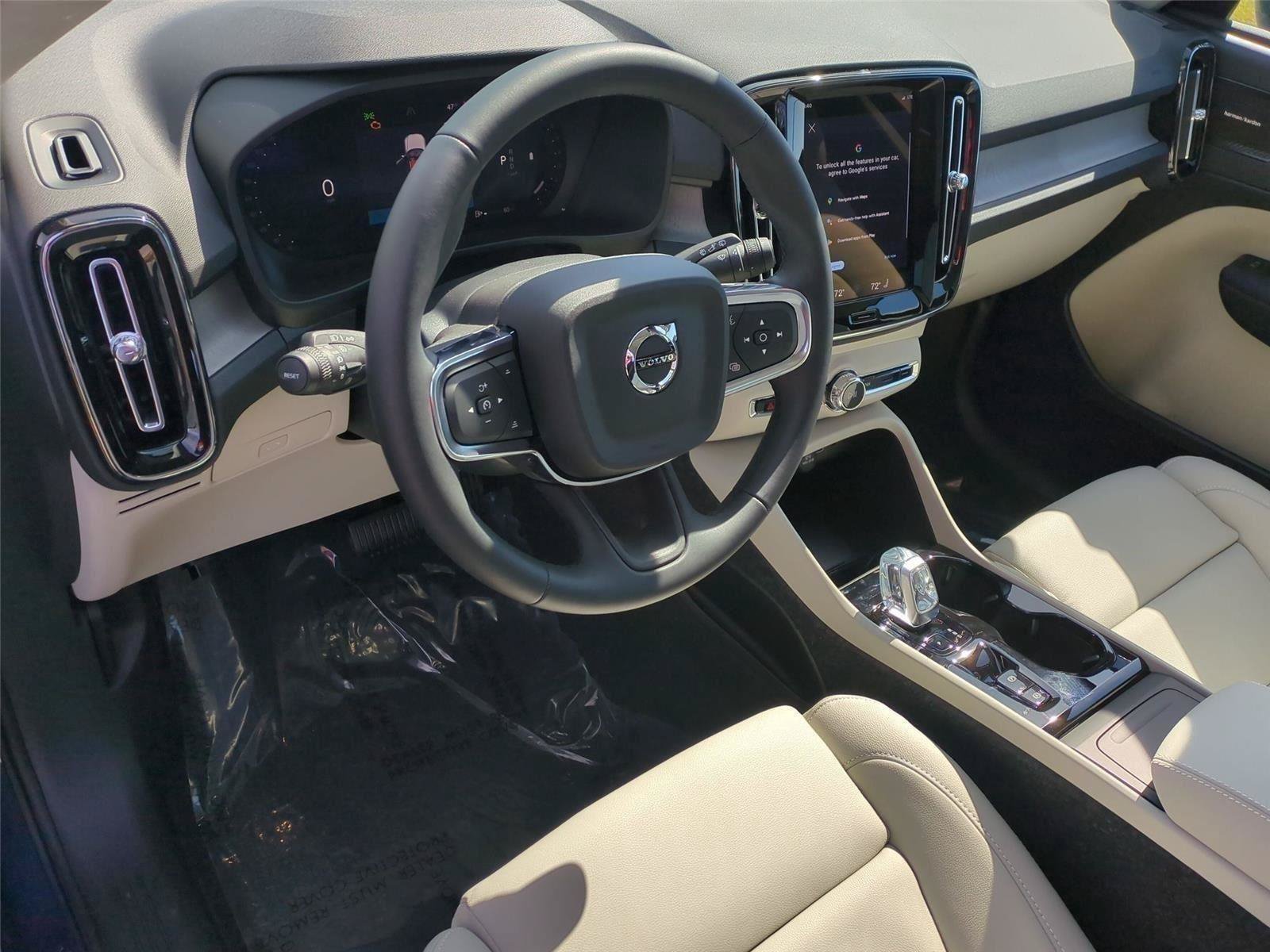 New 2026 Volvo XC40 B5 Ultra w/ Protection Package Premier AWD/4WD image 9