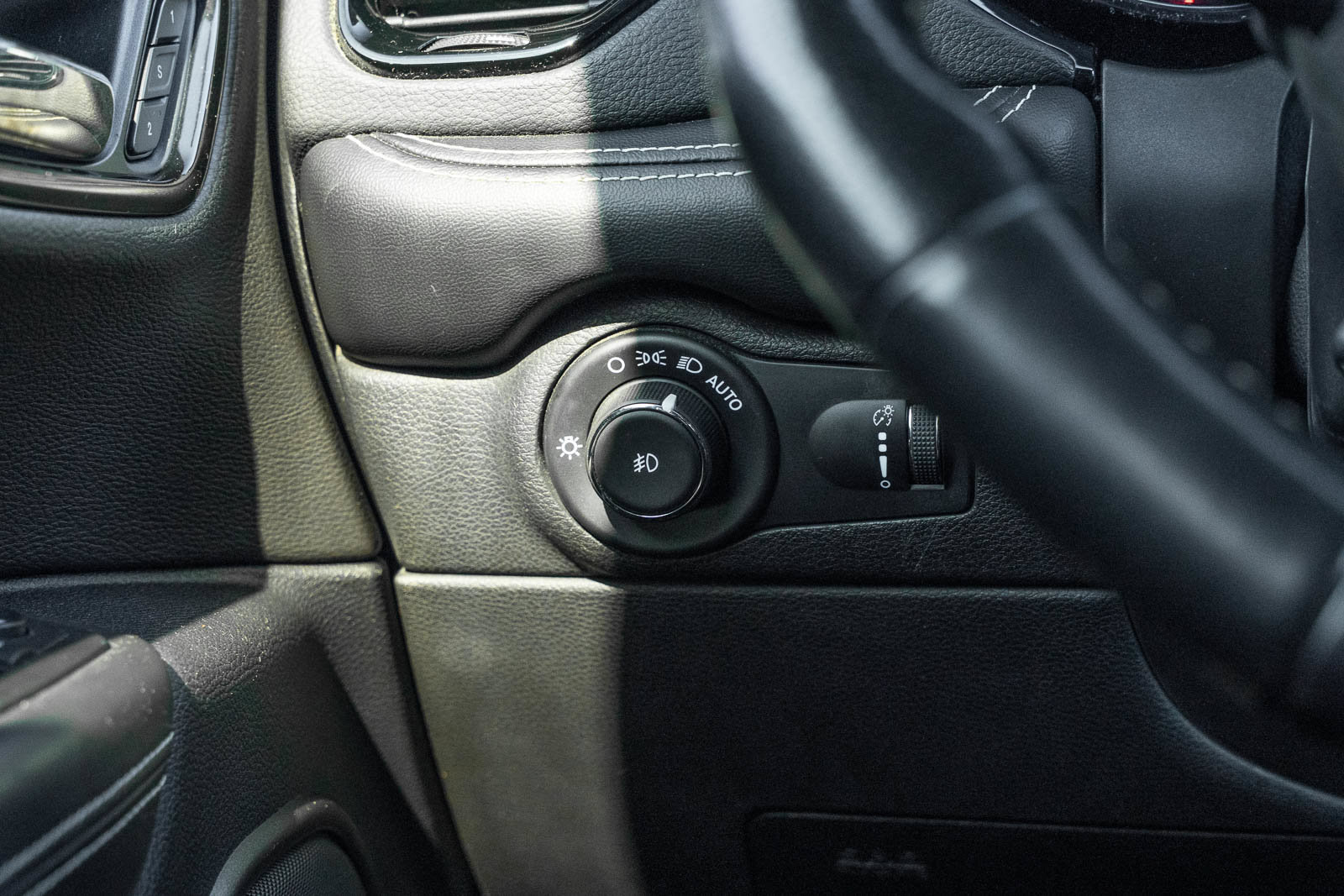 Used 2021 Dodge Durango SRT w/ Technology Group AWD/4WD image 29