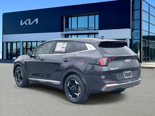 Certified 2026 Kia Sportage EX FWD image 9