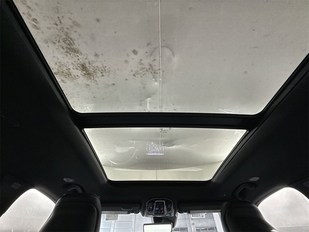 Used 2021 Jeep Grand Cherokee L Overland w/ Advanced Protech Group III image 24