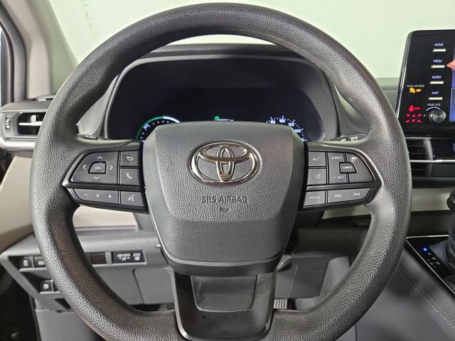 Used 2024 Toyota Sienna LE AWD/4WD image 22