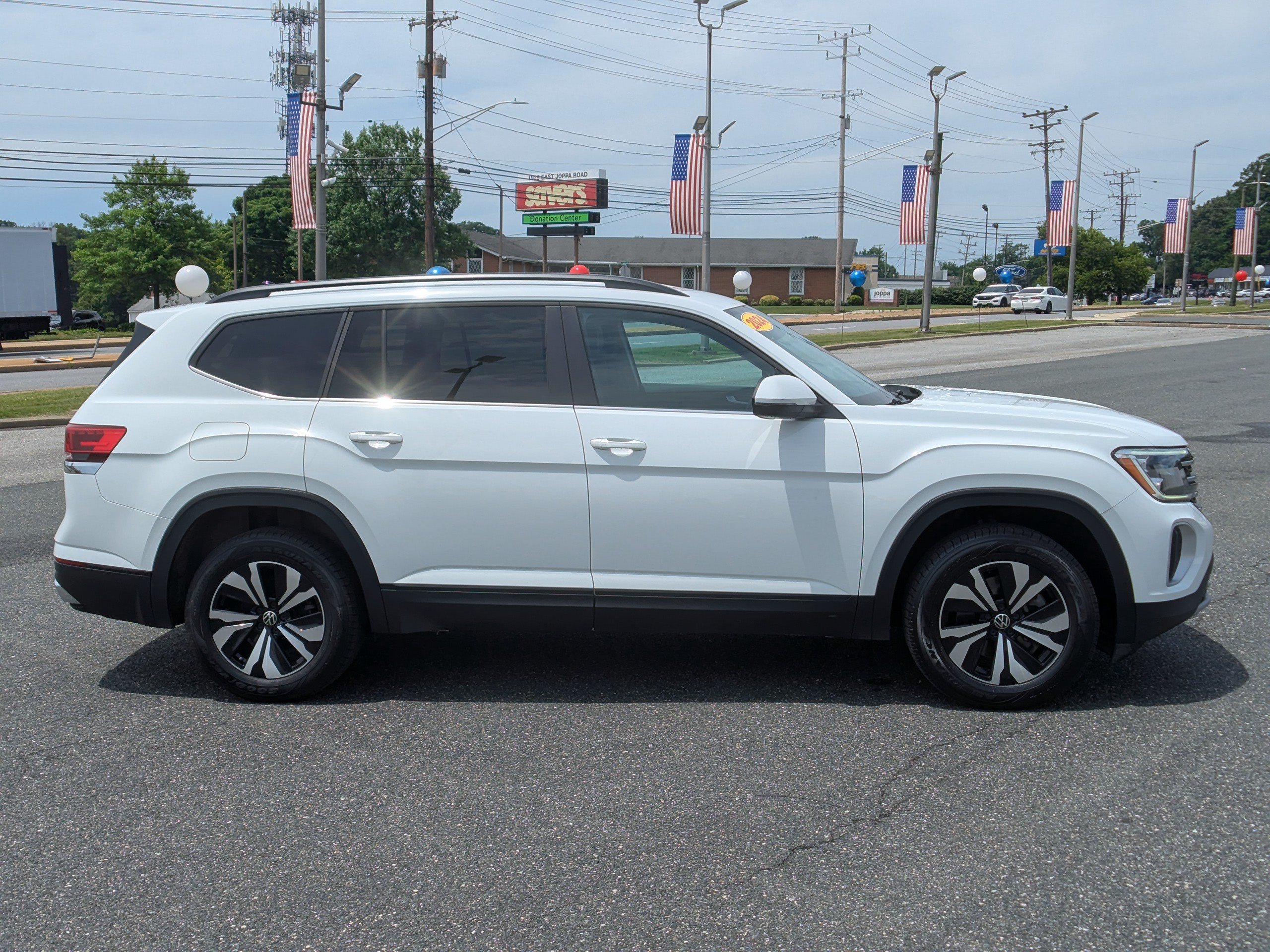 Used 2024 Volkswagen Atlas SE AWD/4WD image 10