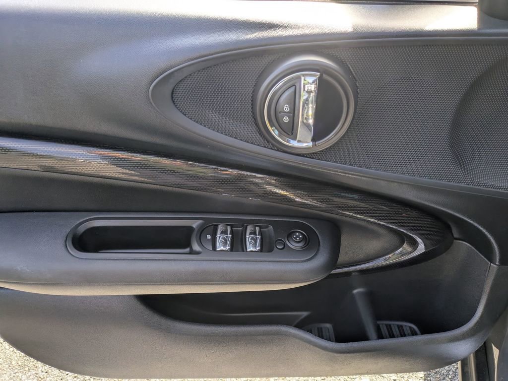 Used 2016 MINI Cooper Clubman S image 12