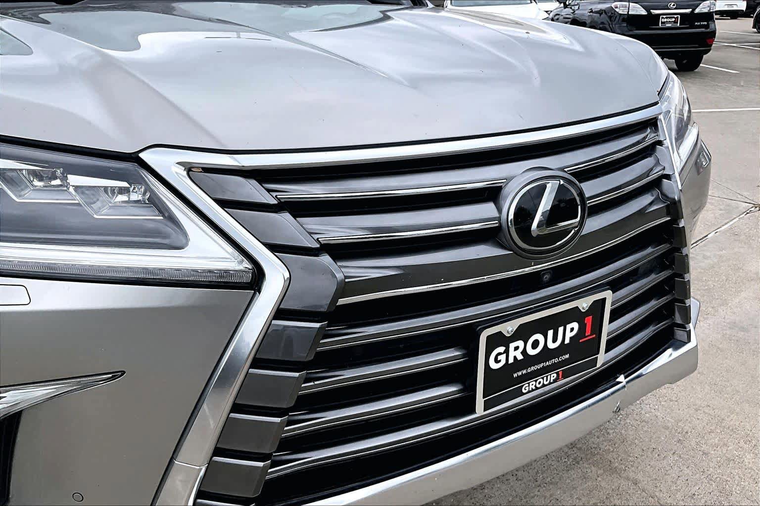 Used 2020 Lexus LX 570 4WD w/ Luxury Package image 27