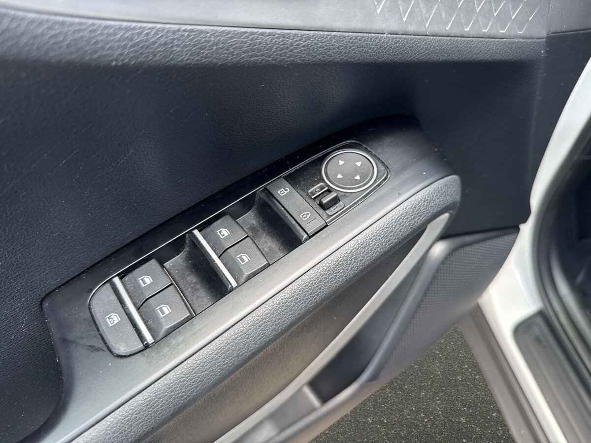 Used 2020 Kia Soul LX FWD image 18