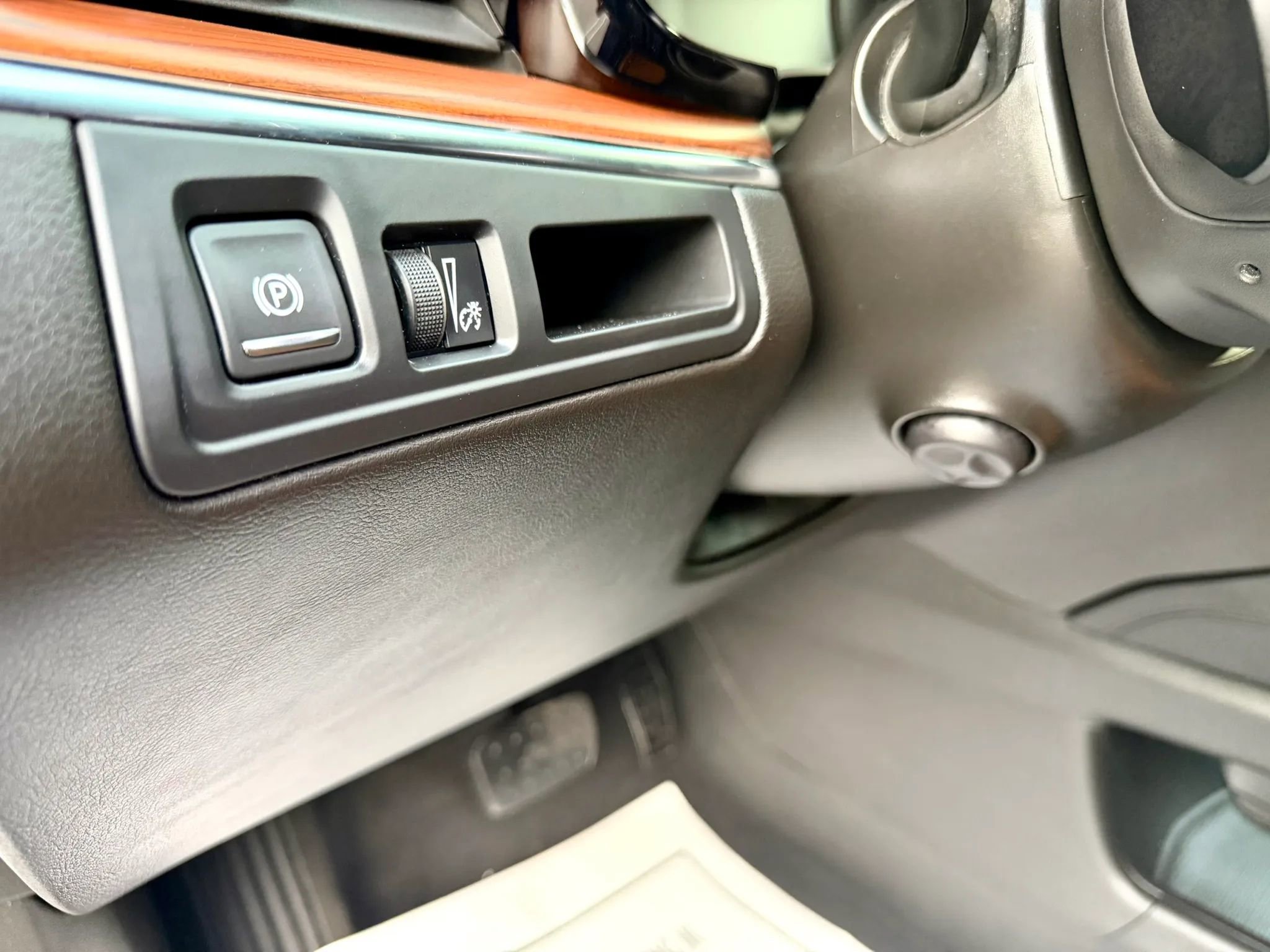 Used 2020 Cadillac XT5 Premium Luxury image 18