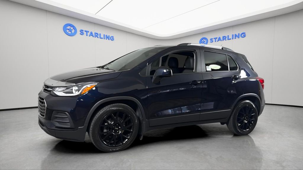 Certified 2021 Chevrolet Trax LT w/ Sport Edition image 2