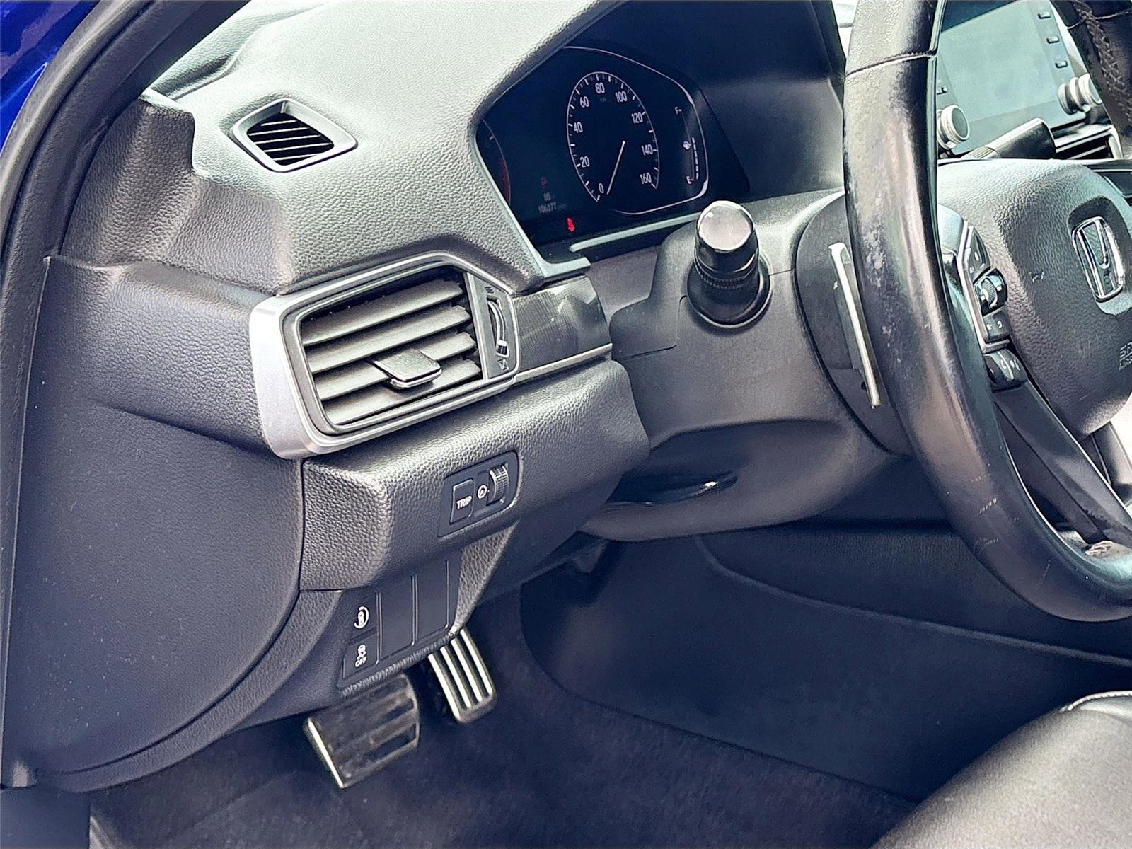 Used 2018 Honda Accord Sport image 9