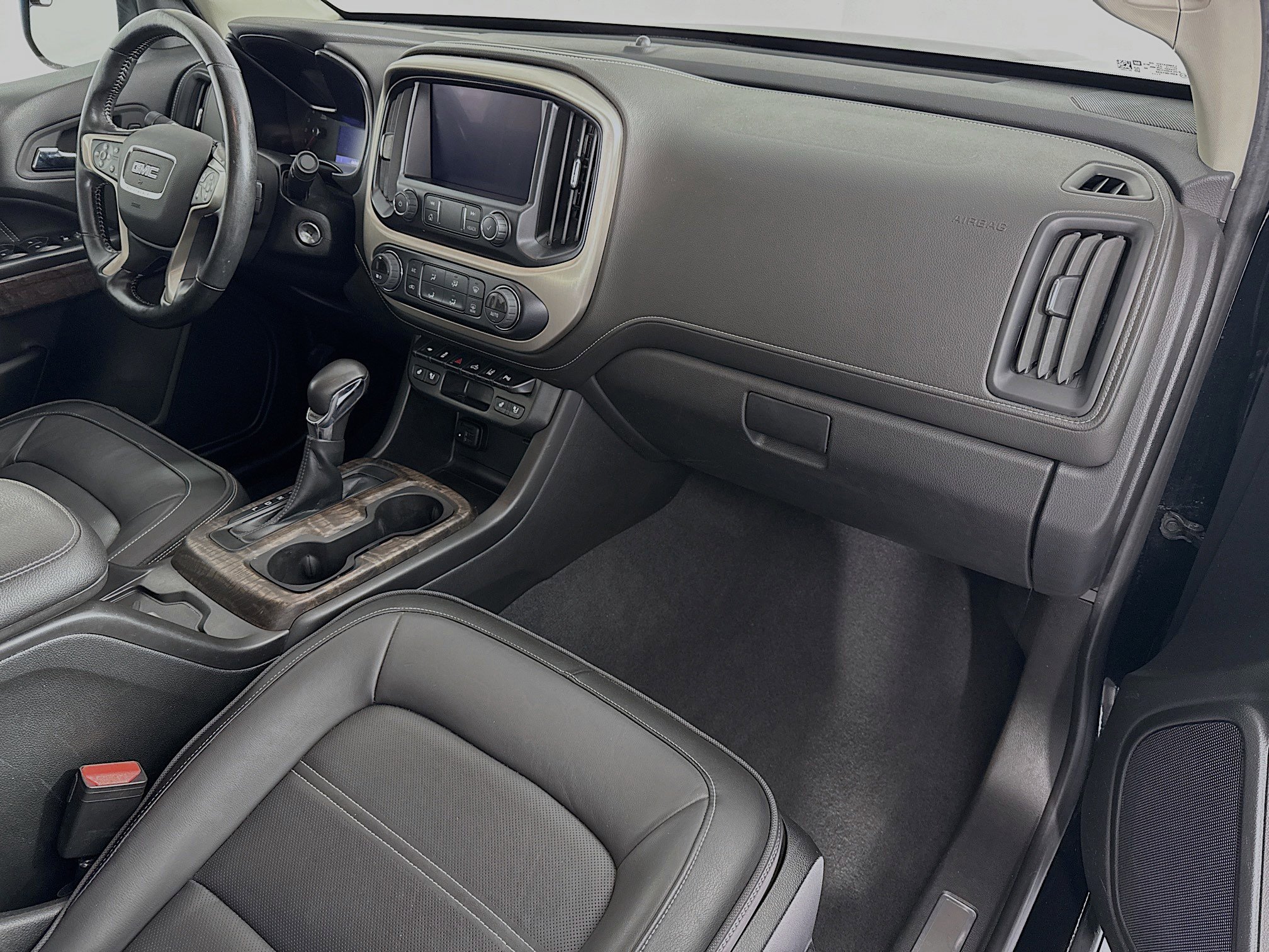 Used 2022 GMC Canyon Denali w/ Denali Black Edition Package image 28